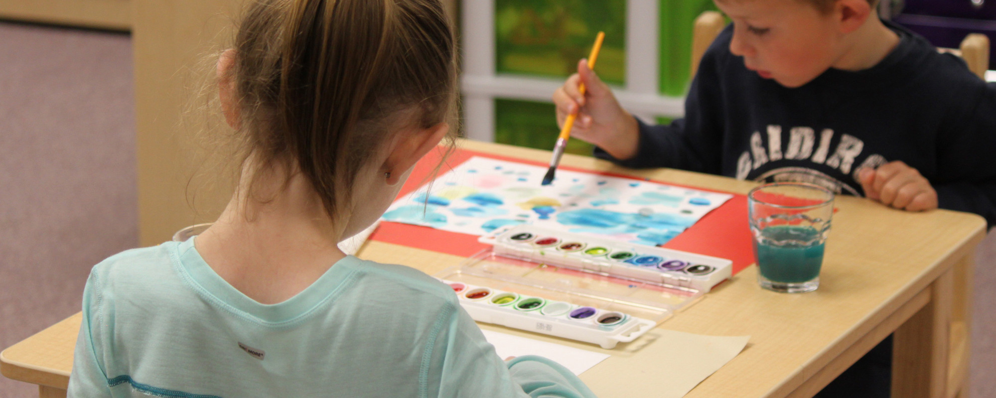 Montessori - Students painting