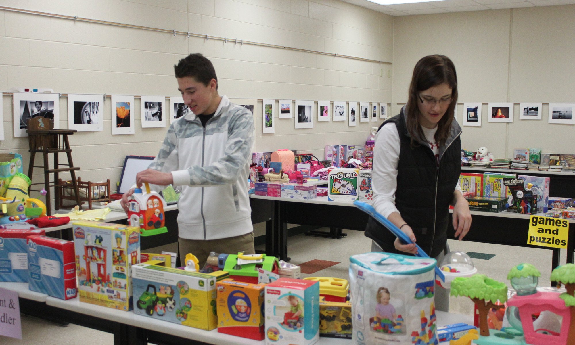 Students Organizing the NPSD Cares Toy Drive